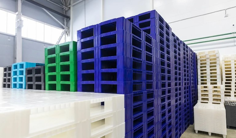 Пластиковый паллет: надёжное и экологичное решение для логистики